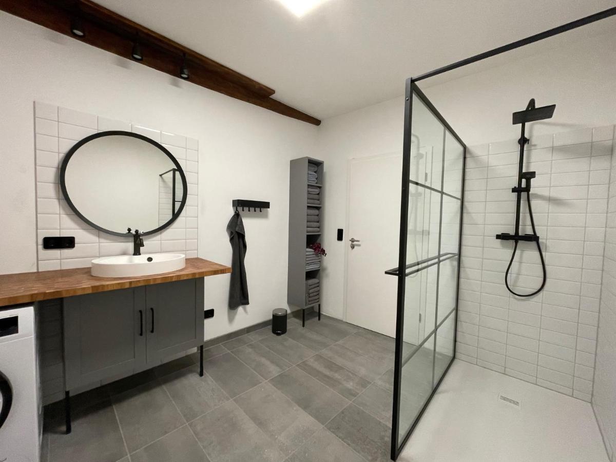 Stilvolle, Zentrale Ferienwohnung Bocksbruecke Mit Parkplatz Salzwedel Extérieur photo